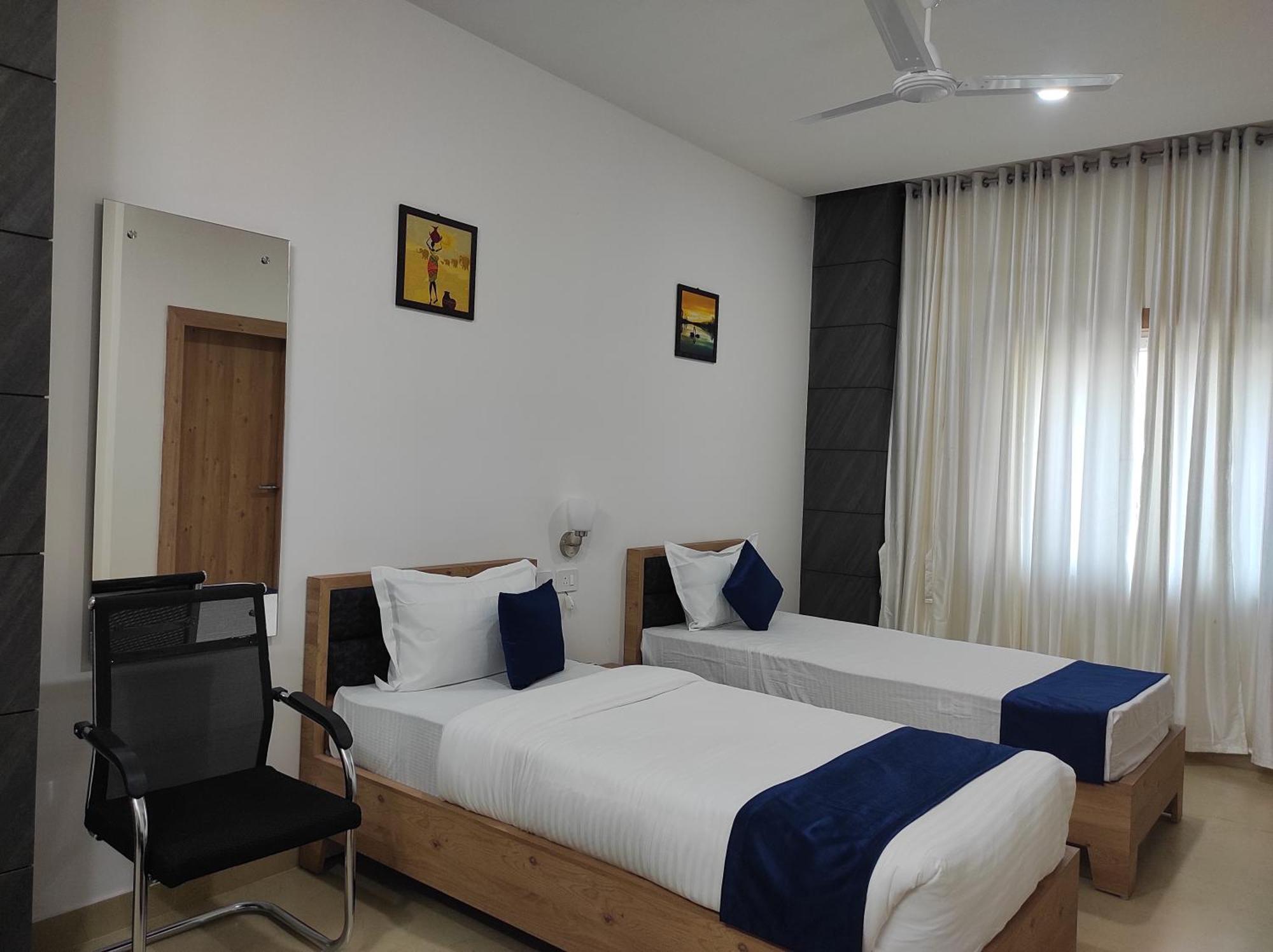 Hotel A G Palace Duliagaon Экстерьер фото